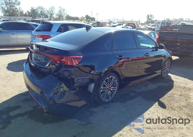 3KPF44AC8RE710704: 43585255