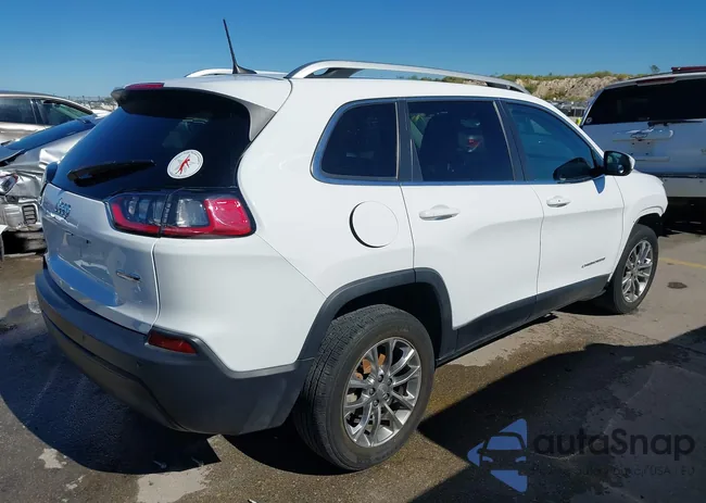 1C4PJLLB8LD556063: 43585310