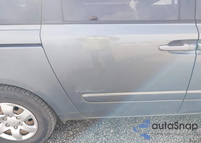 KNDMB233366031598: 43585304