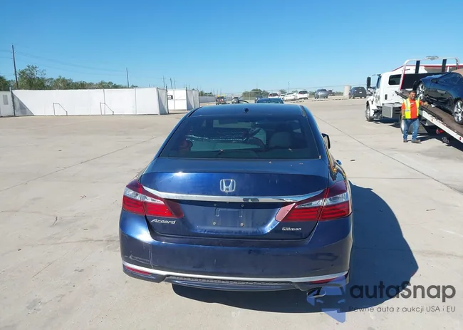 1HGCR2F83GA184853: 43586375