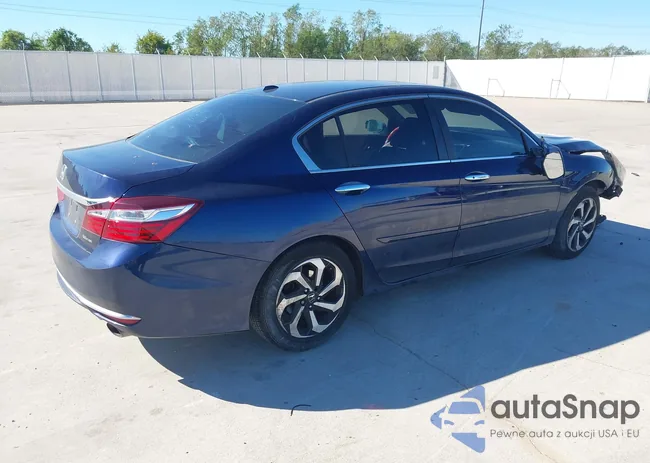 1HGCR2F83GA184853: 43586375