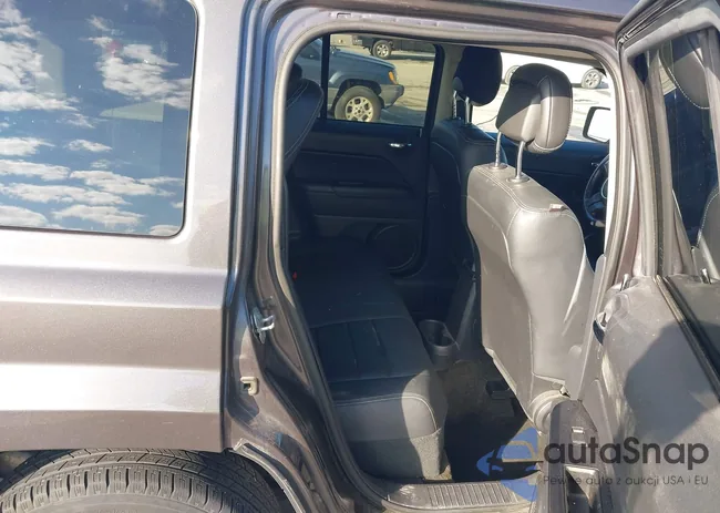 1C4NJRFB1GD696712: 43586437