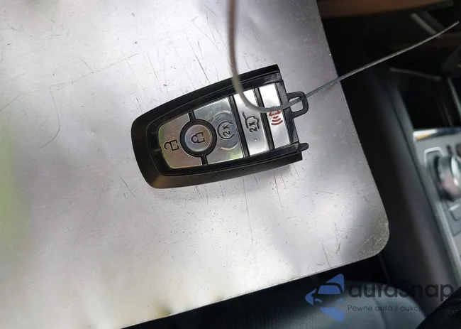 1FMJU1JT2JEA63074: 43586618