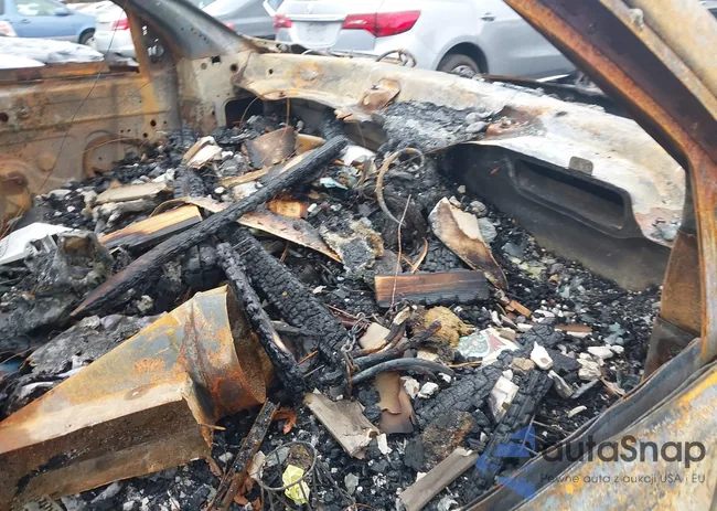 1GNKRLED0BJ284293: 43586741