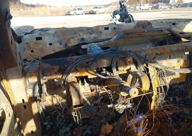 2G1FA1E39D9106743: 43586757