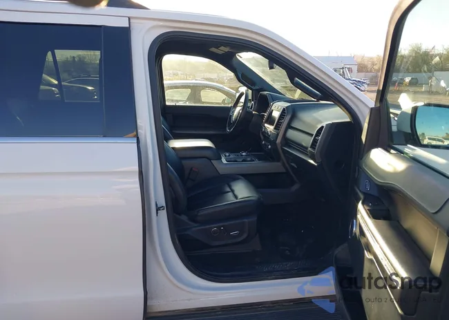 1FMJK1JT7KEA39084: 43586889