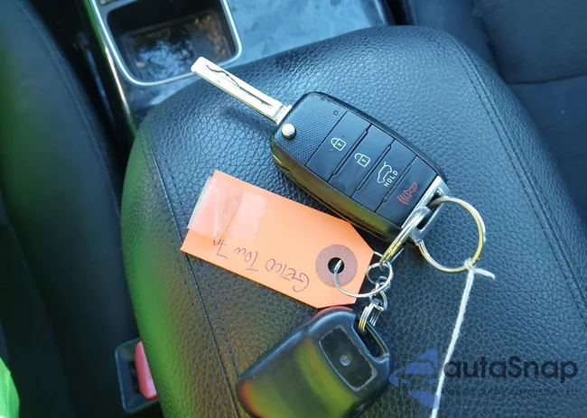 5XYKT3A64FG588041: 43585998