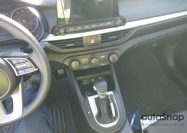 3KPF24AD0RE792748: 43587610