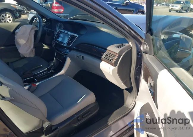 1HGCR3F89HA014360: 43587891