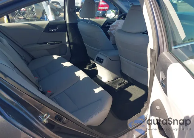 1HGCR3F89HA014360: 43587891