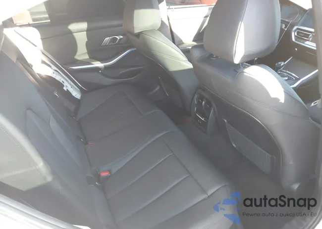 3MW5R1J06M8B69318: 43586926