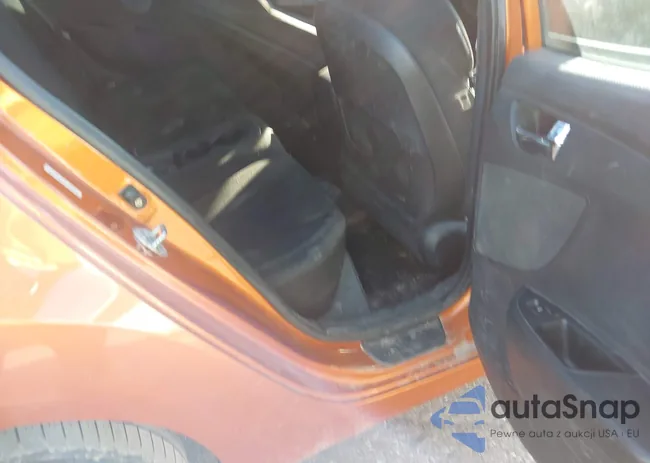 KMHTC6AD9CU026629: 43586933