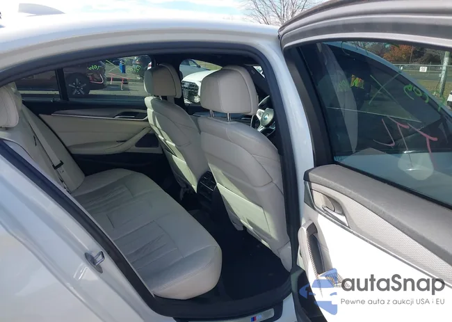 WBAJE7C5XKWW18039: 43587083