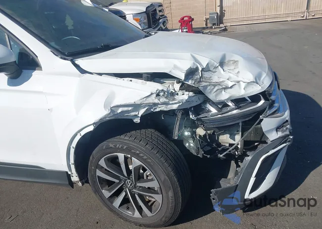 3VVRB7AX1PM049965: 43588620