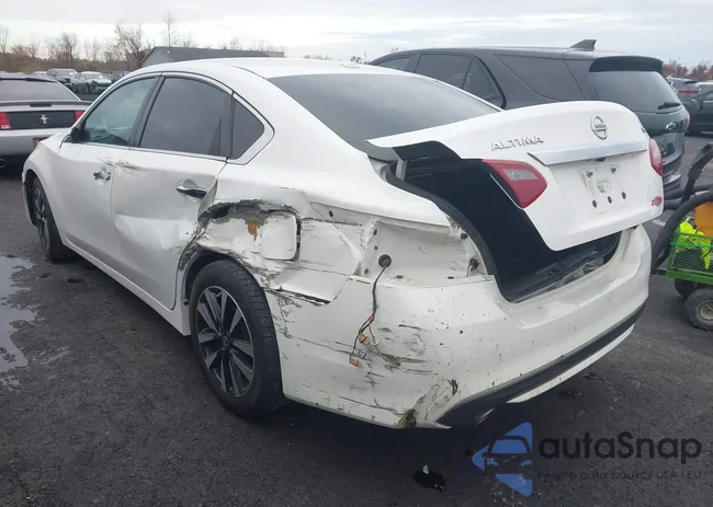 1N4AL3AP4JC262618: 43588694