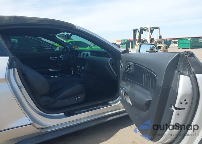 1FATP8UH6J5110357: 43588713