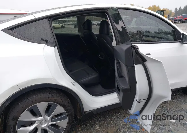 5YJYGDEEXLF055748: 43588722