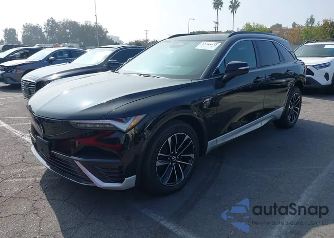 4W5KHNRL8RZ518073: 43588832