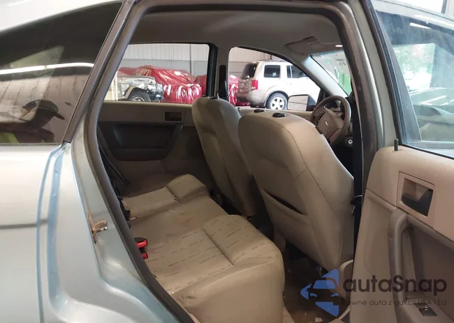 1FAHP35N38W174325: 43588116