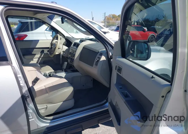 1FMCU03G49KA57437: 43588307