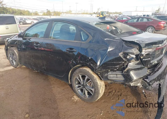 3KPF24AD6NE462235: 43589397