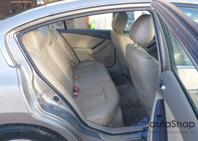 1N4AL2APXCC124627: 43589408