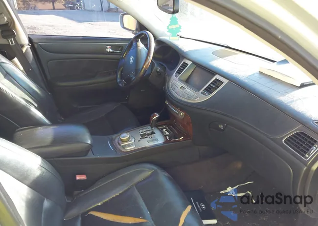 KMHGC4DF0BU139712: 43589484