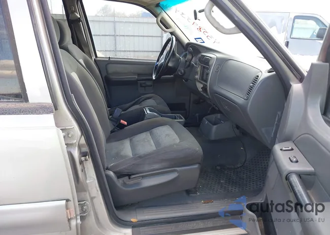 1FMZU77K34UA65740: 43589534