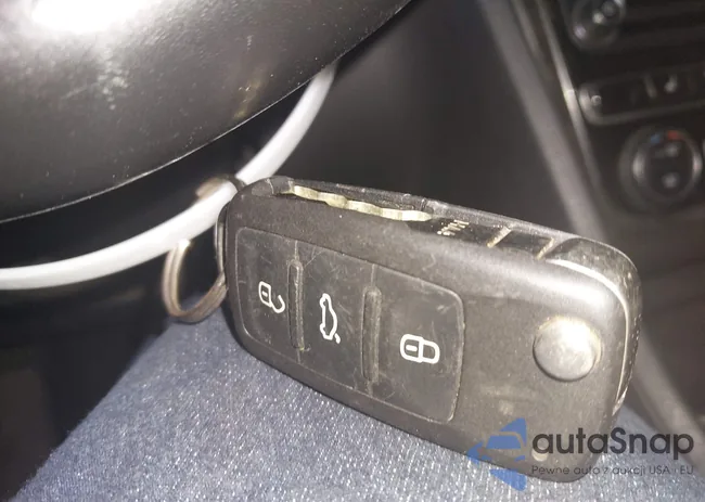 1VWBT7A31HC006754: 43589555