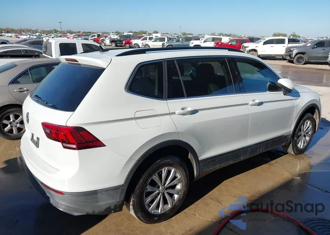 3VV3B7AX3KM063722: 43589629