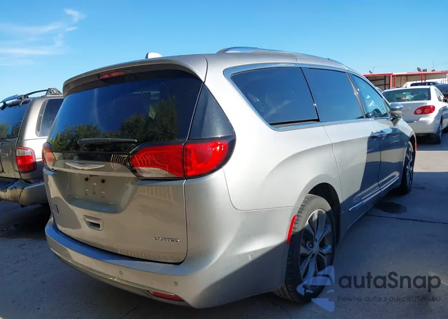 2C4RC1GG5HR782711: 43589675