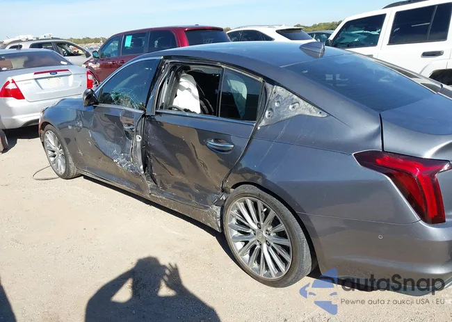 1G6DN5RK4M0111678: 43589822