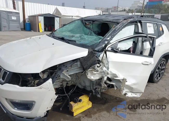 3C4NJCCB2JT205079: 43588971