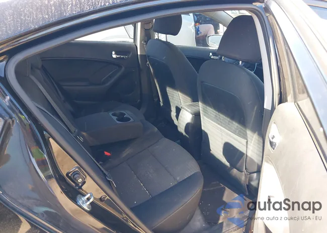 KNAFX4A61G5477482: 43589001