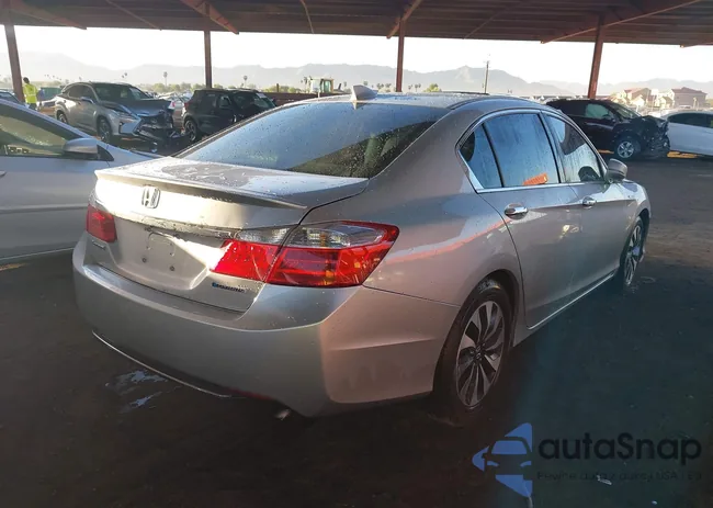 1HGCR6F54EA010431: 43589215