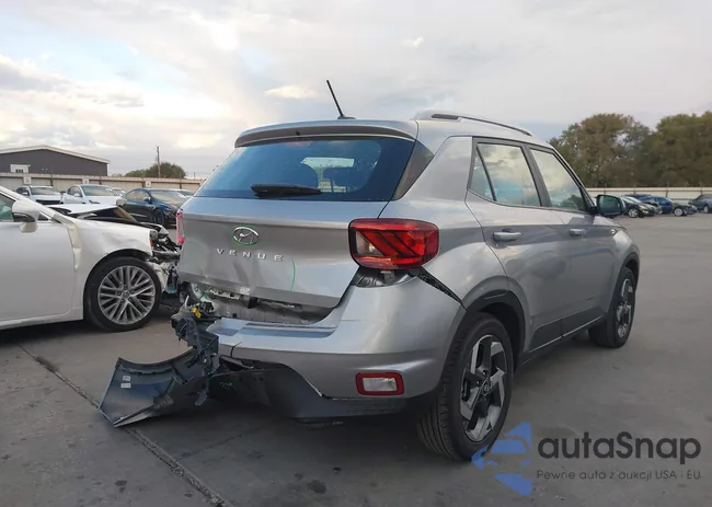 KMHRC8A36SU389272: 43590406