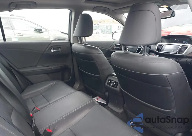 1HGCR2F89GA104293: 43590696