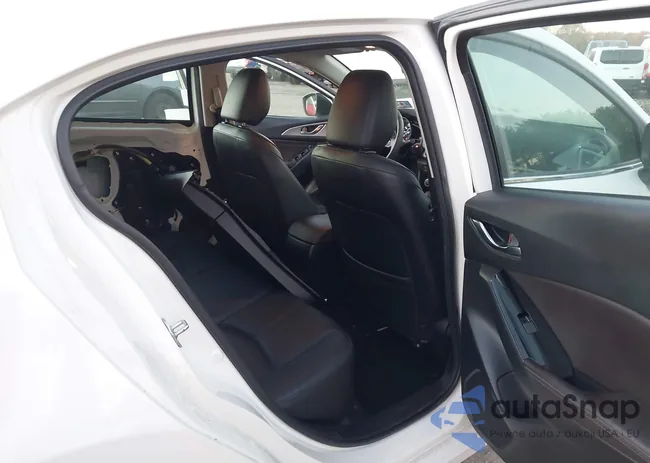 3MZBN1L35JM271055: 43590813