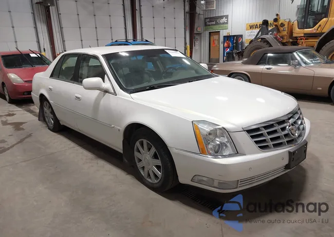 1G6KD57Y86U105332: 43590864