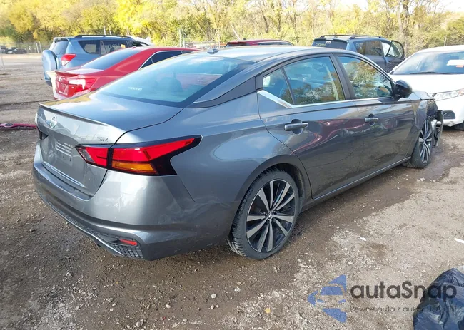 1N4BL4CV8KC119758: 43590137