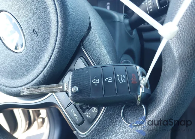 KNDPMCAC5H7188207: 43590285