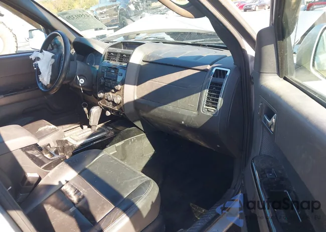 1FMCU0EG6AKC93685: 43591329