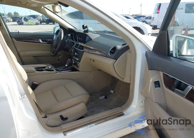 WDDGF8ABXDR276012: 43591451