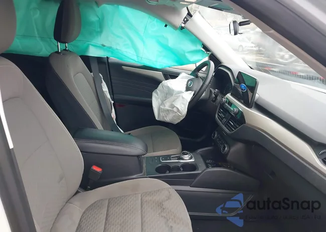 1FMCU9G60NUB92077: 43591557