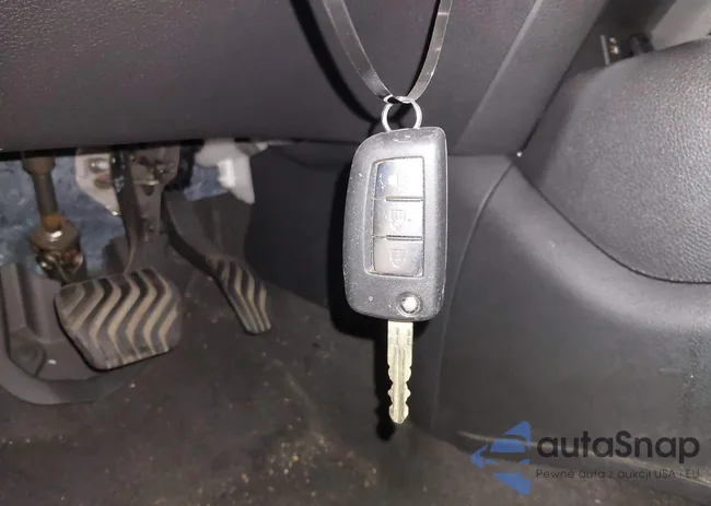 JN8AT2MT5GW023331: 43591663