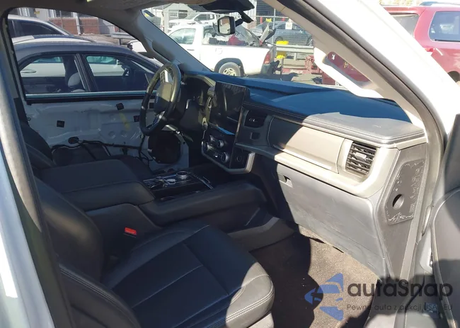 1FMJU1J83PEA12834: 43591690