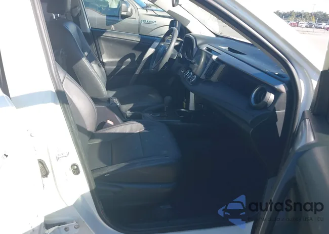 JTMZFREV5HJ126066: 43591759