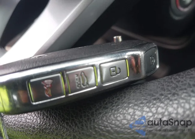 3KPF24AD6ME408853: 43591837