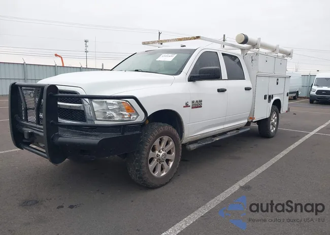 3C6UR5HL2JG217914: 43591893