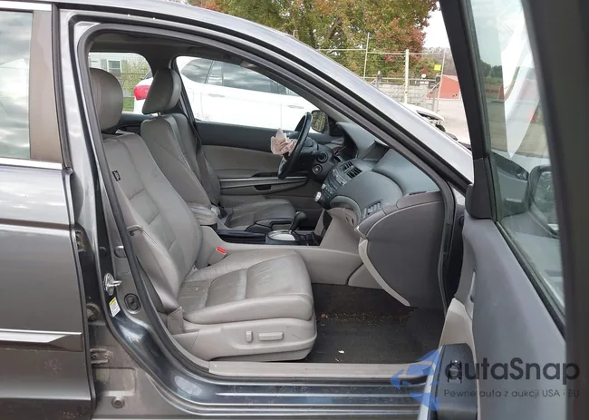 1HGCP3F85AA004498: 43591903